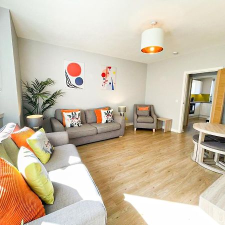 Charming Old Town 2 Bed Apt, 2Mins From Royal Mile إدنبرة المظهر الخارجي الصورة