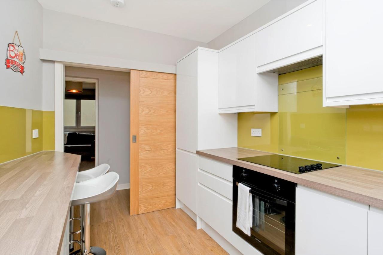 Charming Old Town 2 Bed Apt, 2Mins From Royal Mile إدنبرة المظهر الخارجي الصورة