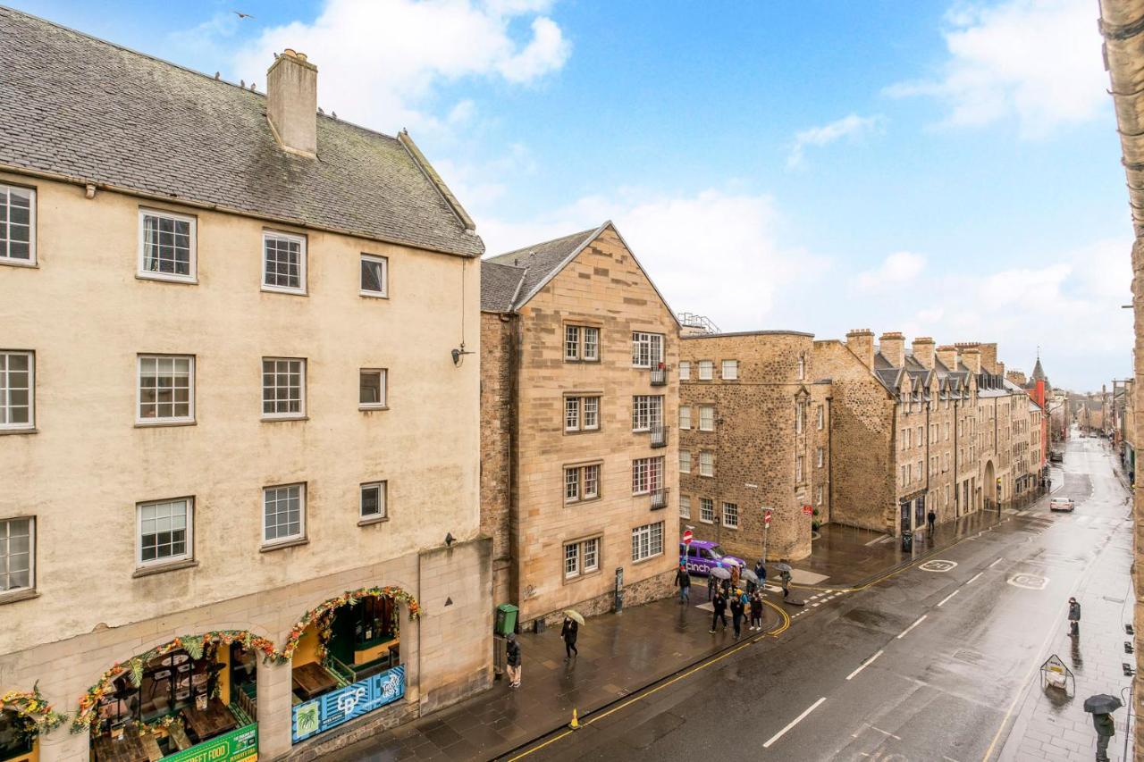 Charming Old Town 2 Bed Apt, 2Mins From Royal Mile إدنبرة المظهر الخارجي الصورة