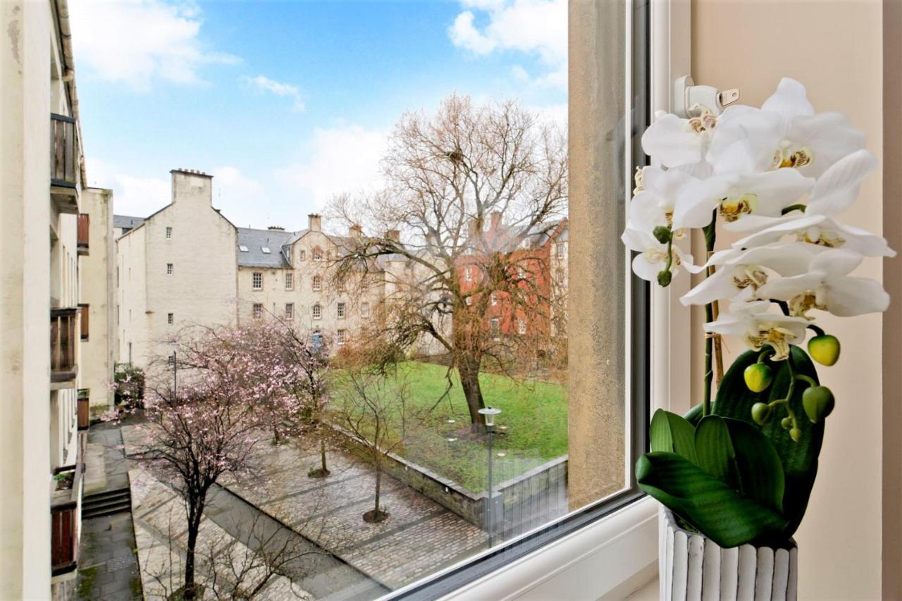 Charming Old Town 2 Bed Apt, 2Mins From Royal Mile إدنبرة المظهر الخارجي الصورة