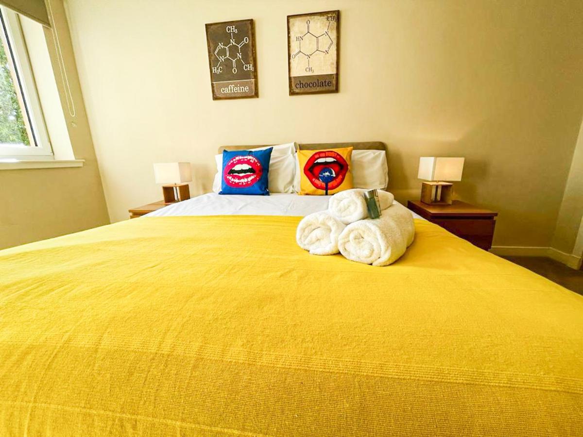 Charming Old Town 2 Bed Apt, 2Mins From Royal Mile إدنبرة المظهر الخارجي الصورة